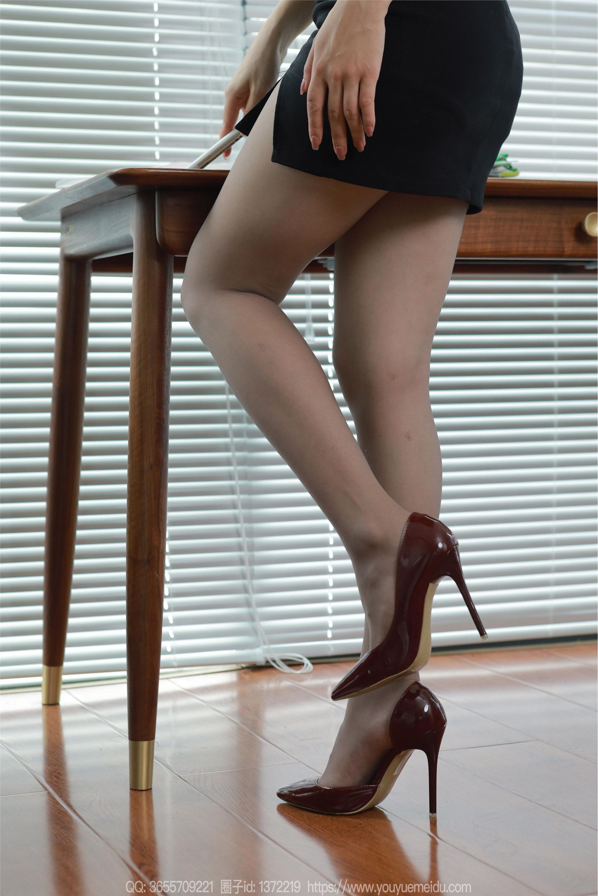 IESS异思趣向  2023.10.09 丝享家 1554 小婕《蟒纹衬衣》